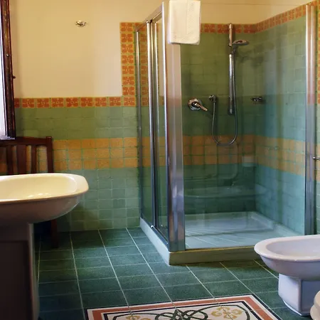 La Casa Sulla Collina D'oro Bed & Breakfast 3*