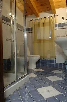 La Casa Sulla Collina D'oro Bed and Breakfast Πιάτσα Αρμερίνα