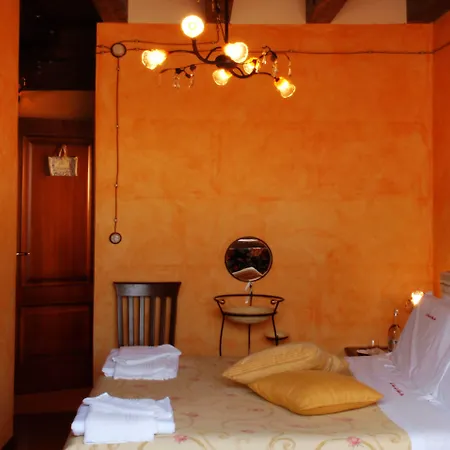 Nocleg ze śniadaniem La Casa Sulla Collina D'oro 4*